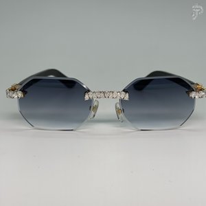 Gafas de sol negras degradadas con detalles de diamantes de moissanita talla pera VVS, gafas de sol de moda hip hop hechas a mano, gafas personalizadas. - Product Image 1