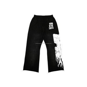 เสื้อฮู้ดดี้ผ้าเฟรนช์เทอร์รี่ฟอกสีแบบแอซิดวอช แต่งลายปะติดปะต่อแบบดิสเทรส พร้อมงานปักคริสตัล 3 มิติ แบบครอป - Product Image 3