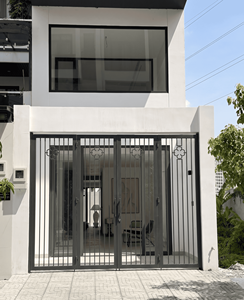 Puerta de entrada para villa de estilo europeo; hecha de hierro forjado sólido; resistente al óxido; acabado con recubrimiento en polvo; fácil de montar. - Product Image 5