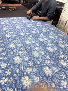 Tela 100% Algodón Estampada a Mano, Suave, Transpirable, Teñido Natural, Estilo Boho Floral, Material para Vestidos, Venta al por Mayor, India Soul Jaipur, Algodón Peinado - Product Image 6