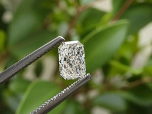 Diamant de laboratoire CVD certifié IGI 5 carats émeraude E VS1, taille excellente 3EX, fournisseur en gros pour acheteurs internationaux de diamants - Product Image 2