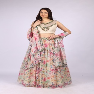Le meilleur choix pour les fêtes : Lehenga Choli imprimé pour femmes avec dupatta en organza et travail de perles – Tenue élégante pour les festivals - Product Image 1