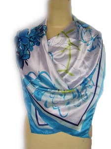 Pañuelo Cuadrado de Seda para Mujer, Estampado Floral, Ligero, Tipo Satén, para Uso Diario en Todas las Estaciones - Product Image 1