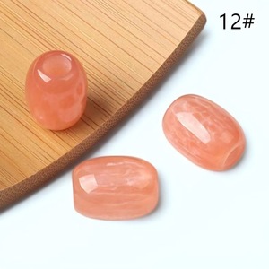 Kit de manualidades DIY de ILAHI con cuentas sueltas facetadas de resina verde para pulseras, con temática de estatuas y patrones del Uttar Pradesh, para ocasiones especiales - Product Image 1