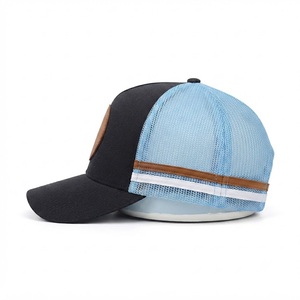Casquette Trucker en Maille Noire et Bleue à 6 Panneaux, Réglable avec Patch en Cuir Marron, Idéale pour le Printemps et l'Été, Style Décontracté pour l'Extérieur - Product Image 5