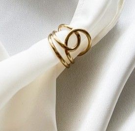 Anillos de Servilleta Ondulados de Latón Dorado Hechos a Mano para Bodas, Hogares y Hoteles, Lujosos Porta Servilletas Metálicos para Vajilla de Boda Antigua - Product Image 3