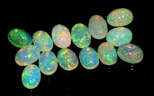 Ópalo Etíope Natural Cabujón Corte Ovalado Gema Suelta Multicolor con Efecto de Fuego para Joyería - Product Image 3