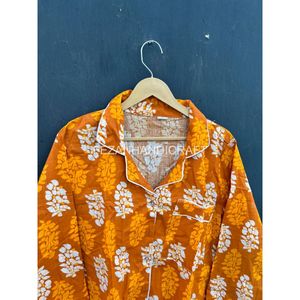 Conjunto de pijama de manga larga con estampado floral amarillo de algodón para mujer, ropa de dormir informal holgada de longitud completa de dos piezas con cuello vuelto - Product Image 2