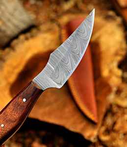 Couteau de chasse et de camping le plus vendu avec lame en acier Damas et manche en bois, personnalisable OEM, acier Damas de haute qualité - Product Image 3