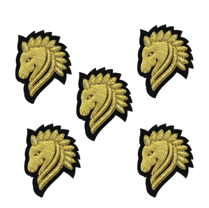 2026 Vente en gros de badges brodés de luxe écologiques personnalisés en fil de métal, faits à la main, grand design, fabriqués au Pakistan - Product Image 4