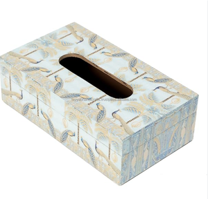 Boîte à mouchoirs en bois MDF avec impression en émail poli Cadeau organisateur décoratif pour la maison et le bureau - Product Image 1