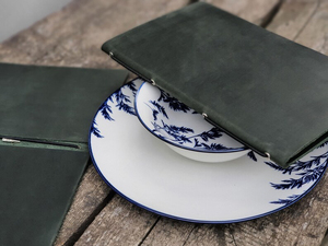 Porte-menu en cuir véritable de qualité supérieure, porte-menu avec clip, dossier de menu, vente en gros, couverture de menu pour restaurant, panneau de menu personnalisé ALM-0076 - Product Image 6