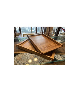 Plateau de service en bois grande capacité avec rebord surélevé pour un transport sécurisé des boissons et de la vaisselle - Product Image 6