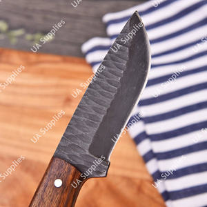 Couteau de camping industriel OEM ODM à lame martelée en acier à haute teneur en carbone, finition délavée à l'acide, ultra-affûté, manche en bois de rose - Product Image 2