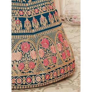 Precioso Lehenga Choli de Seda Bordado en Azul Turquesa, Semi-Hecho a Mano, para Novia, de Zeel Clothing - Product Image 1