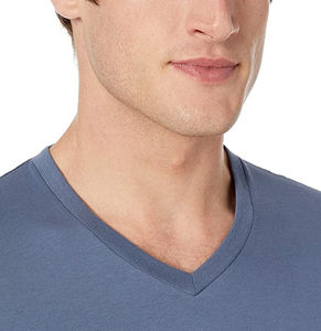 Camiseta de Cuello en V para Hombre, Nuevo Diseño, Personalizada, de Buena Calidad, Algodón, Corte Holgado - Product Image 4