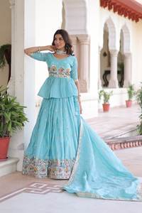 Conjunto de Lehenga Choli al por Mayor para Reventa en Boutiques, Mercado de Exportación, Invitados de Bodas y Eventos Culturales, Disponible a Precio de Exportación - Product Image 5