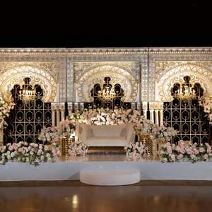 Escenario de Boda de Estilo Canadiense en Tendencia, Escenario Moderno de Múltiples Paneles, Escenario Interior - Product Image 5