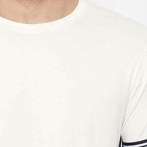 Camiseta Deportiva para Hombre, para Actividades al Aire Libre, Tejido Cómodo y de Calidad, Estilo Moderno, con un Look Limpio y Corte Regular - Product Image 5