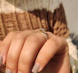 Anillo de Compromiso Clásico para Mujer con Diamante Cultivado en Laboratorio Personalizado, Corte Pera de 1 Quilate, Sin Níquel, Sin Plomo, Oro Sólido de 10K/14K/18K - Product Image 4