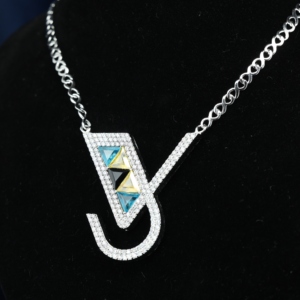 Hand-set Moissanite Letter V Pendant S925 18K Gold Plated <b>Initial</b> <b>Necklace</b> for Certified Trendy Wholesale Factory Customisation - Product Image 5