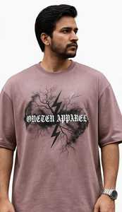 Camiseta de Hombre Oversize con Cuello Redondo, Estampado Gráfico de Rayo Rosa Empolvado, Estilo Urbano, Manga Corta, Tejido de Punto - Product Image 5