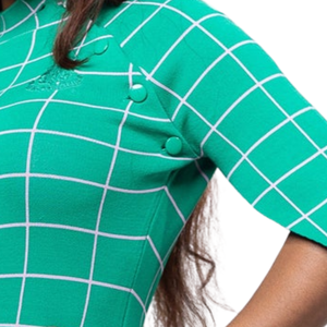 Vestido Verde a Cuadros Oxford para Mujer con Mangas Tipo Capa, Elegante Diseño a Cuadros, Hombros Caídos, Atuendo Casual para Fiesta, Moda Elegante para Damas - Product Image 2