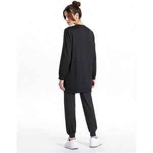 Ensemble de sport modeste personnalisé pour femmes avec fermeture éclair et poches, ensemble de gym musulman à séchage rapide, tenue de sport musulmane pour femmes - Product Image 3