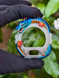 Cassa per Orologio Modificata con Drago Blu in Smalto e Micro Pavé di Diamanti, Realizzata a Mano - Product Image 1