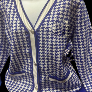 Cárdigan de punto con estampado de pata de gallo para mujer, cárdigan vintage con botones, suéter con ribete en contraste, cárdigan de punto con logo personalizado - Product Image 4