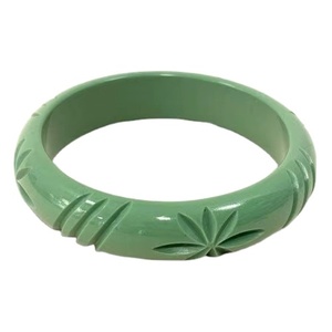 สร้อยข้อมือเรซินมือผู้หญิงเครื่องประดับแฟชั่นสไตล์หนาไม่สม่ำเสมอ - Product Image 1