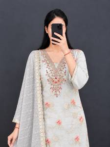 NOIIR PIGEON <b>Womens</b> Soft Chanderi Cotton 3-Piece <b>Kurti</b> Pant Dupatta Set Chanderi Jacquard Dupatta | Wrinkle Free Quick Dry - Product Image 2