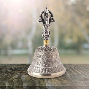 Campanas Religiosas Bajra de Bronce Antiguo Hechas a Mano, Campana Budista para Oración, Meditación en Templos y Decoración Espiritual - Product Image 5