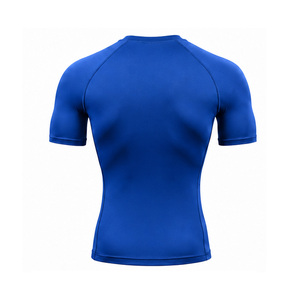เสื้อยืดคอมเพรสชั่นผู้ชายแบบกำหนดเอง ระบายอากาศ แห้งเร็ว สำหรับออกกำลังกาย ฟิตเนส เทรนนิ่ง กีฬา ยืดหยุ่นได้ ใช้เป็นเสื้อชั้นในได้ รับผลิตแบบ OEM เสื้อสำหรับออกกำลังกาย - Product Image 4