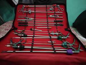 Kit de Herramientas para Cirugía Laparoscópica con Instrumentos Completos, Incluyendo Trócares, Pinzas, Portaagujas y Tijeras - Product Image 5