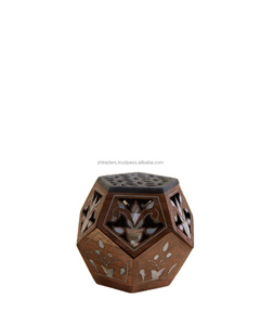 Quemador Bakhoor de madera hecho a mano con incrustaciones de fregona con incrustaciones florales de nácar Edición de regalo Premium - Product Image 1