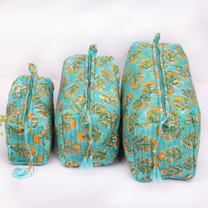 Bolsa de Maquillaje Floral Portátil de Viaje, Personalizada de Fábrica, Bordada a Mano, Impermeable, con Estampado, Suave y Acolchada, para Cosméticos - Product Image 1