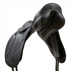 Silla de montar inglesa de cuero genuino, duradera y hecha a mano, con solapas acolchadas para las rodillas y armazón de madera. Productos de equitación inglesa de la India. - Product Image 4