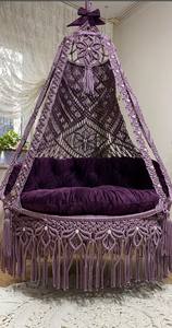Grande chaise suspendue en macramé, balançoire en macramé, chaise en macramé violette, cadeau de pendaison de crémaillère, ornée de perles, ultra confortable - Product Image 2