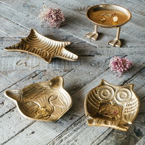 Bandeja de Lujo Dorada para Adornos de Animales – Soporte Decorativo para Joyas con Patas de Pato, Corona de Rana y Perro, para Decoración del Hogar y Regalos - Product Image 6