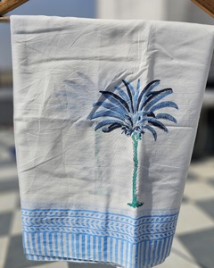 Pareo de algodón con estampado a mano, ideal como cubrebikini, pañuelo ligero estilo bohemio para mujer, accesorio para vacaciones. - Product Image 5