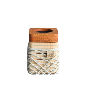Brûleur d'encens en bois de santal magnifiquement conçu Fouz Mobkhar, petit modèle de voyage, design en corde, couleur mate, religieux, fraise - Product Image 1