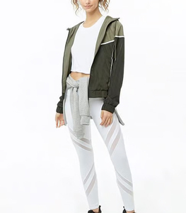 Chaqueta cortavientos de nailon ligera de secado rápido con cremallera para mujer, abrigo de yoga de manga larga para mujer - Product Image 3