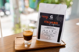 Grains de café expresso du Vietnam _ Mélange robusta arabica à torréfaction moyennement foncée OEM/Marque distributeur - Product Image 3