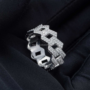 Anillos Finos Personalizados de Plata de Ley 925 y Oro de 10k RB Gems, Anillo de Compromiso con Corte Brillante, Zirconia Certificada IGI, Engaste de Bisel para Hombre - Product Image 3