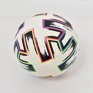 Ballon de football taille 4 et taille 5 pour hommes et étudiants, idéal pour l'entraînement, qualité supérieure, vente en gros, ballon thermique - Offre spéciale - Product Image 2