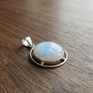 Pendentif Charme Tendance en Argent Sterling 925 pour Femme avec Pierre de Lune Naturelle et Sertissage Clos – Meilleure Vente - Product Image 6