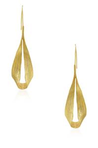 Boucles d'oreilles en alliage plaqué or de qualité supérieure pour femmes, bijoux légers et tendance pour les fêtes, les mariages et le quotidien, en vente - Product Image 3