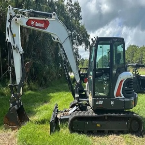 Excavadora de cadenas Bobcat E88 con PLC y motor hidráulico para construcción, paisajismo, movimiento de tierras y uso profesional en obras. - Product Image 1