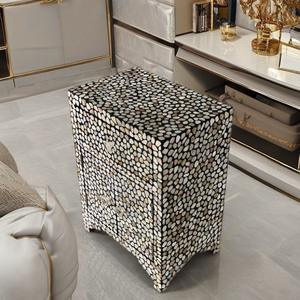 Table à tiroirs en os incrusté de la marque ILAHI, design moderne, détails en agate, rangement à trois niveaux, meuble portable pour la maison - Product Image 2